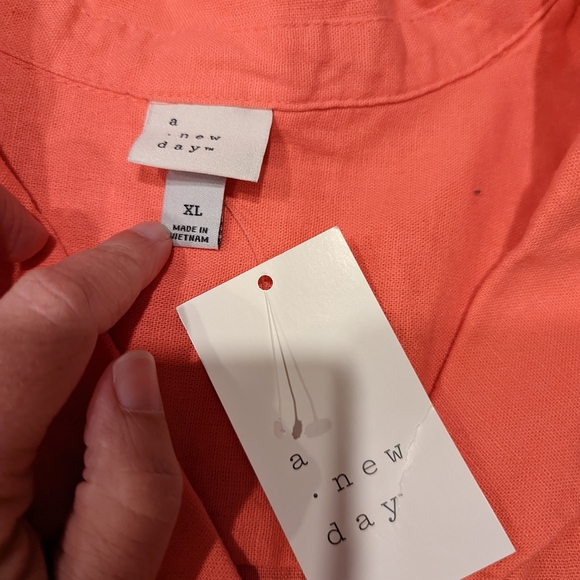 Coral Button-Up Linen Blend Women's Top - Picture 4 of 5